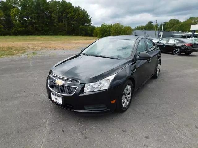 2013 Chevrolet Cruze LS Manual