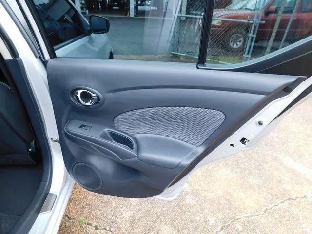 2015 Nissan Versa 1.6 SV