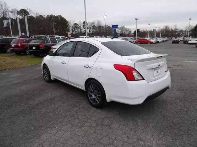 2016 Nissan Versa 1.6 SV