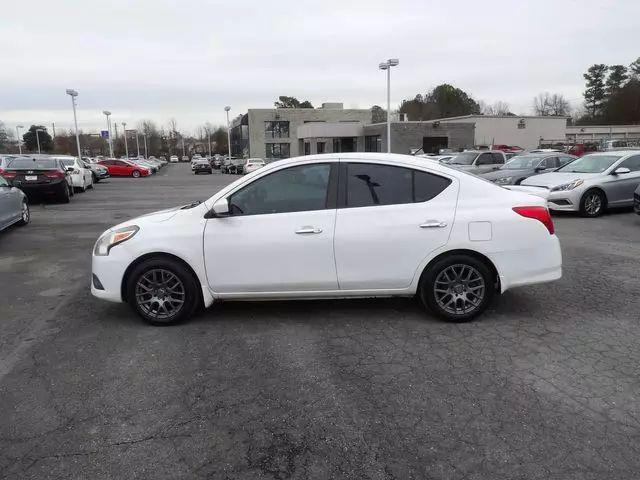 2016 Nissan Versa 1.6 SV