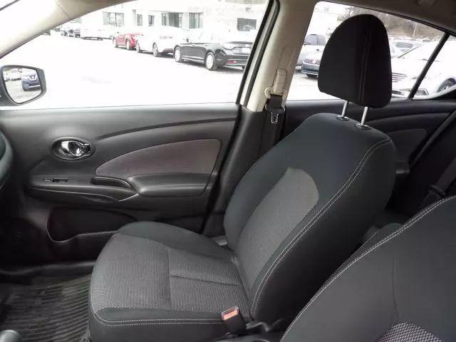 2016 Nissan Versa 1.6 SV
