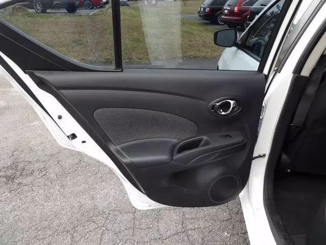 2016 Nissan Versa 1.6 SV
