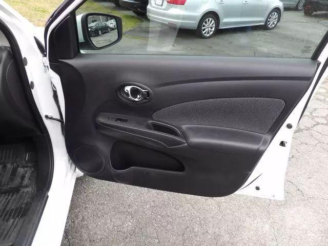 2016 Nissan Versa 1.6 SV