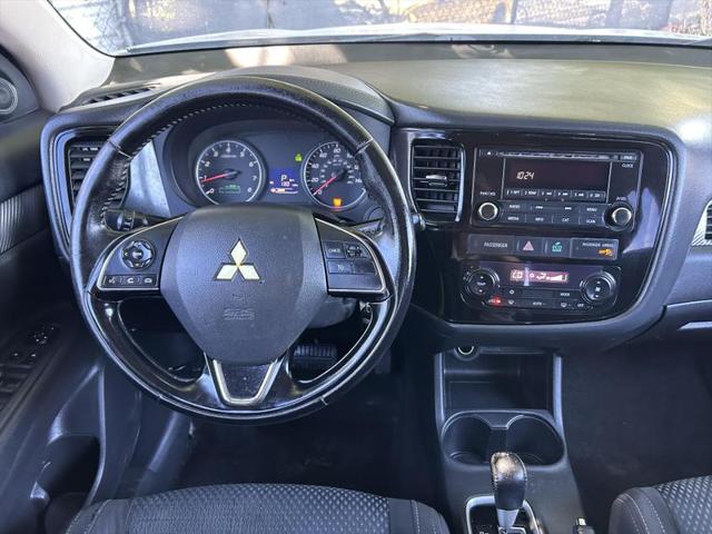 2016 Mitsubishi Outlander ES