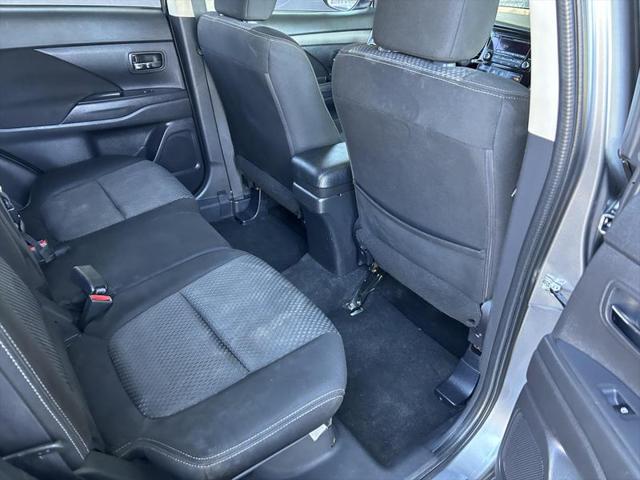 2016 Mitsubishi Outlander ES