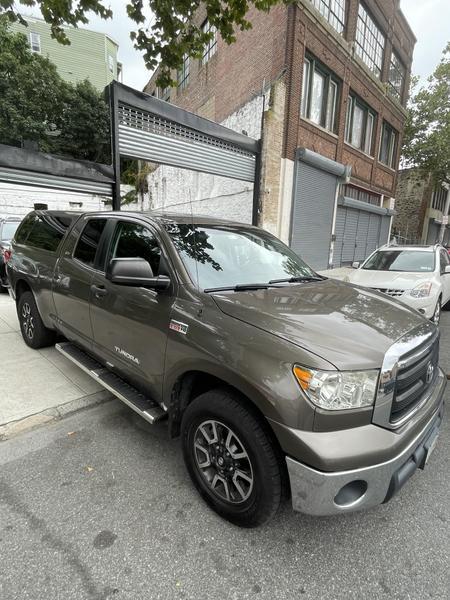2012 Toyota Tundra Grade 5.7L V8