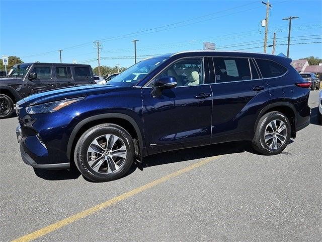 2022 Toyota Highlander Hybrid XLE