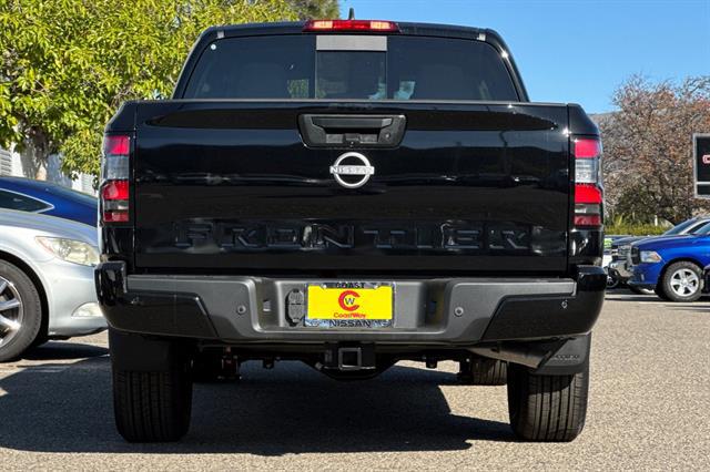2025 Nissan Frontier Crew Cab SV 4x2