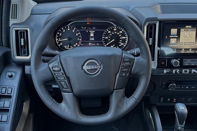 2025 Nissan Frontier Crew Cab SV 4x2