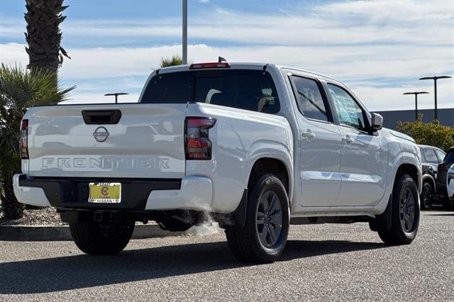 2025 Nissan Frontier Crew Cab SV 4x2