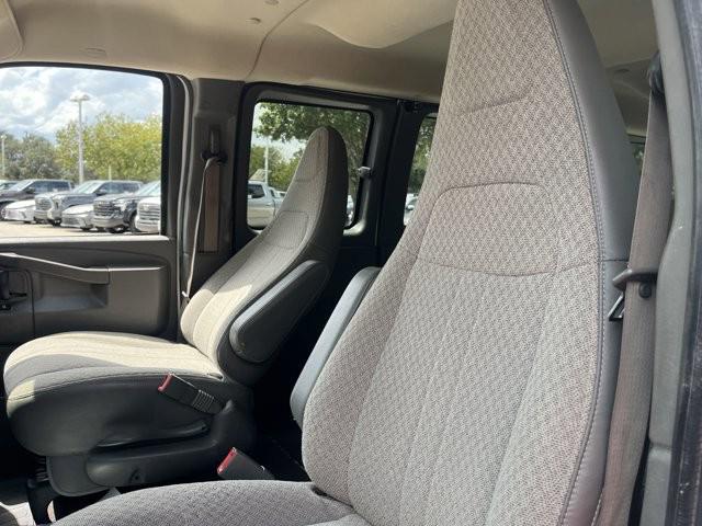 2021 Chevrolet Express Passenger RWD 3500 Extended Wheelbase LT