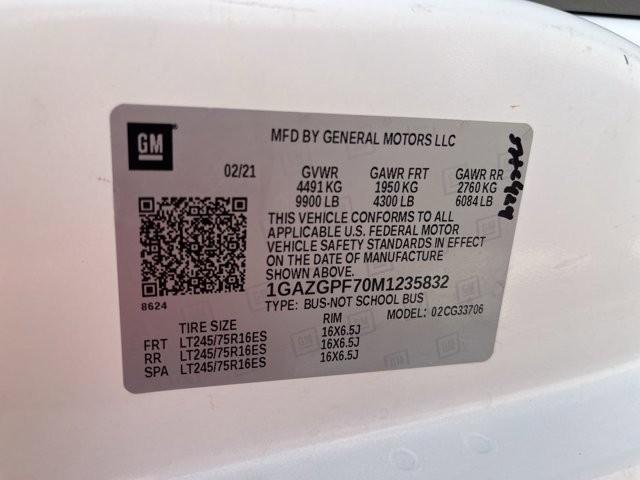 2021 Chevrolet Express Passenger RWD 3500 Extended Wheelbase LT