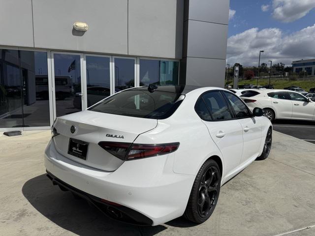 2025 Alfa Romeo Giulia GIULIA TRIBUTO ITALIANO RWD