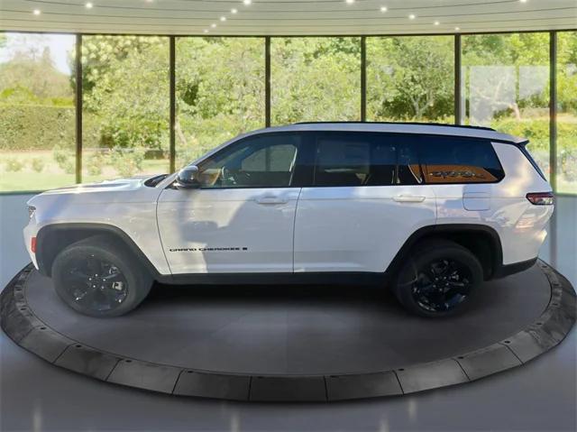 2025 Jeep Grand Cherokee GRAND CHEROKEE L ALTITUDE X 4X4