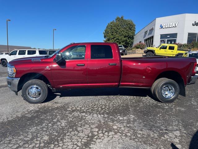 2024 RAM Ram 3500 RAM 3500 TRADESMAN CREW CAB 4X4 8 BOX