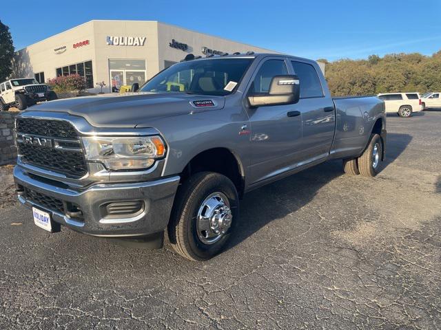 2024 RAM Ram 3500 RAM 3500 TRADESMAN CREW CAB 4X4 8 BOX