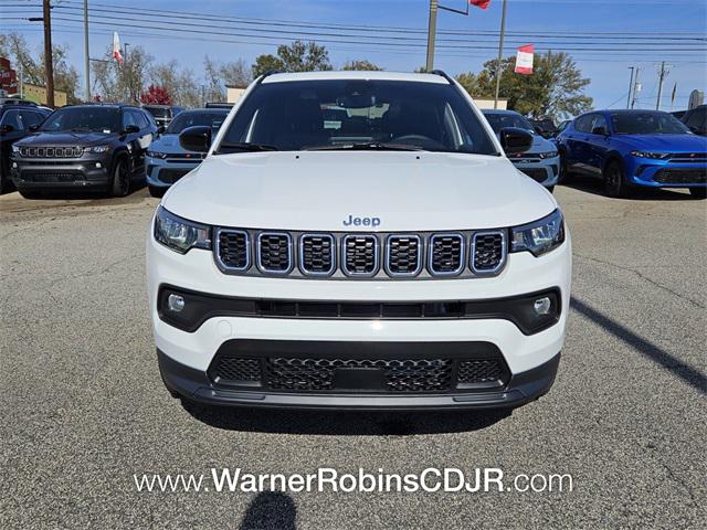 2025 Jeep Compass COMPASS LATITUDE 4X4