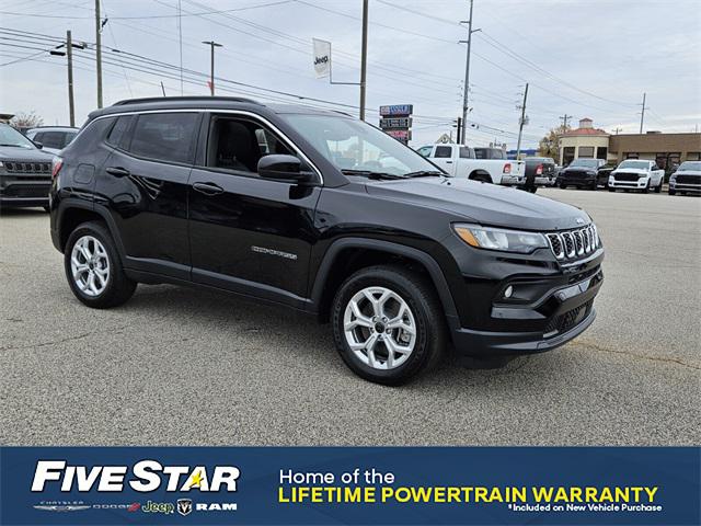 2025 Jeep Compass COMPASS LATITUDE 4X4