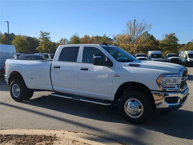 2024 RAM Ram 3500 RAM 3500 TRADESMAN CREW CAB 4X4 8 BOX