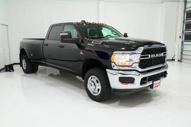 2024 RAM Ram 3500 RAM 3500 TRADESMAN CREW CAB 4X4 8 BOX