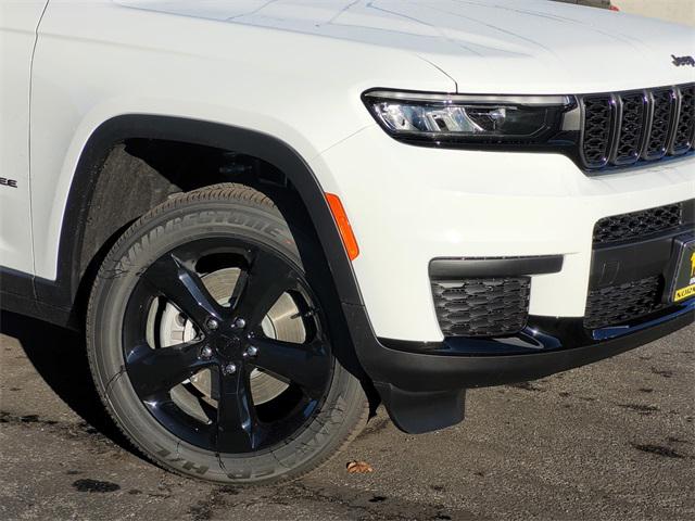 2025 Jeep Grand Cherokee GRAND CHEROKEE L ALTITUDE 4X4