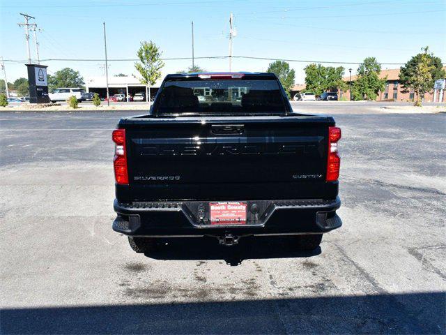 2024 Chevrolet Silverado 1500 4WD Crew Cab Short Bed Custom Trail Boss