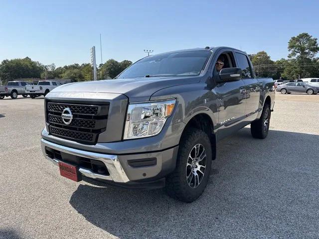 2020 Nissan TITAN Crew Cab SV 4x4