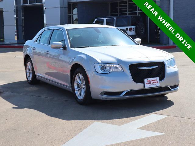 2023 Chrysler 300 Touring