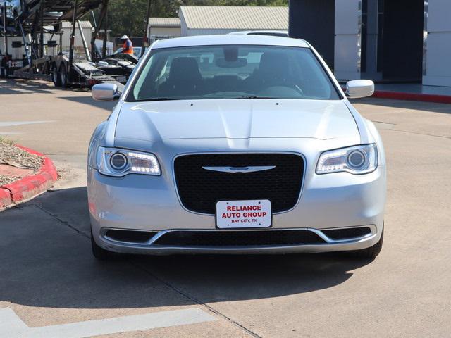 2023 Chrysler 300 Touring