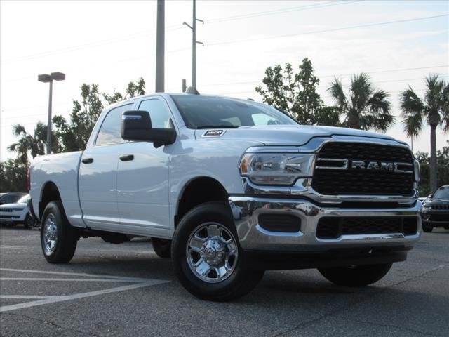 2023 RAM 2500 Tradesman Crew Cab 4x4 64 Box