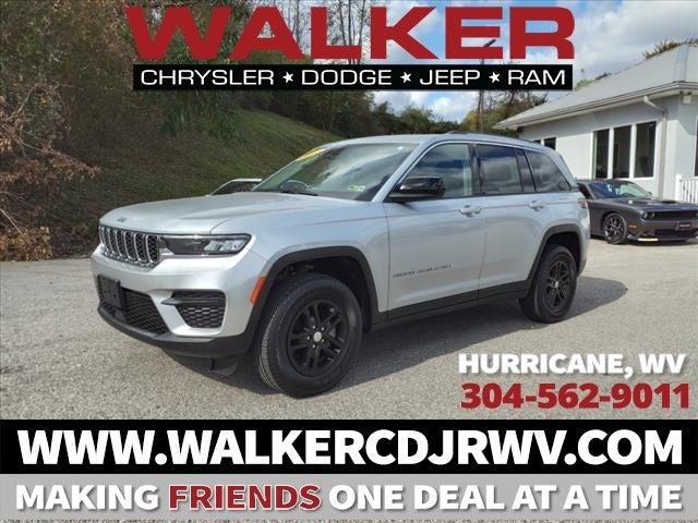 2022 Jeep Grand Cherokee Laredo 4x4