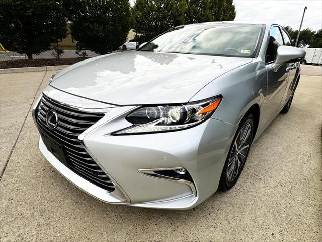 2016 Lexus ES 300h ES 300h Sedan 4D