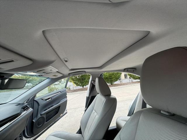 2016 Lexus ES 300h ES 300h Sedan 4D
