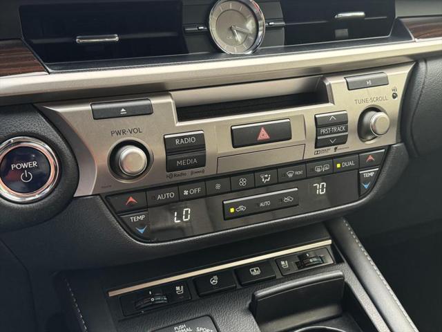 2016 Lexus ES 300h ES 300h Sedan 4D
