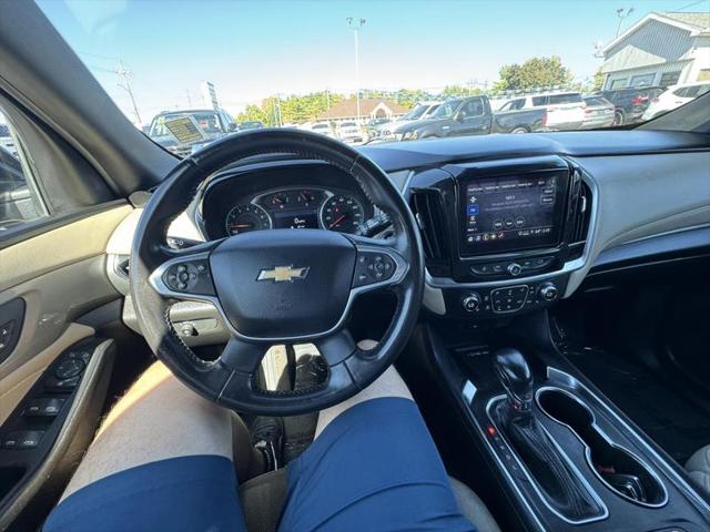 2022 Chevrolet Traverse AWD LT Cloth
