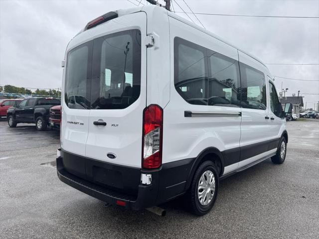 2022 Ford Transit Passenger Wagon XLT