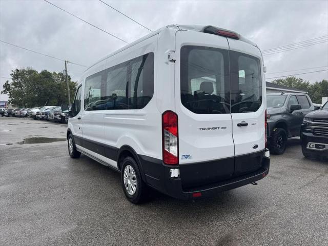 2022 Ford Transit Passenger Wagon XLT