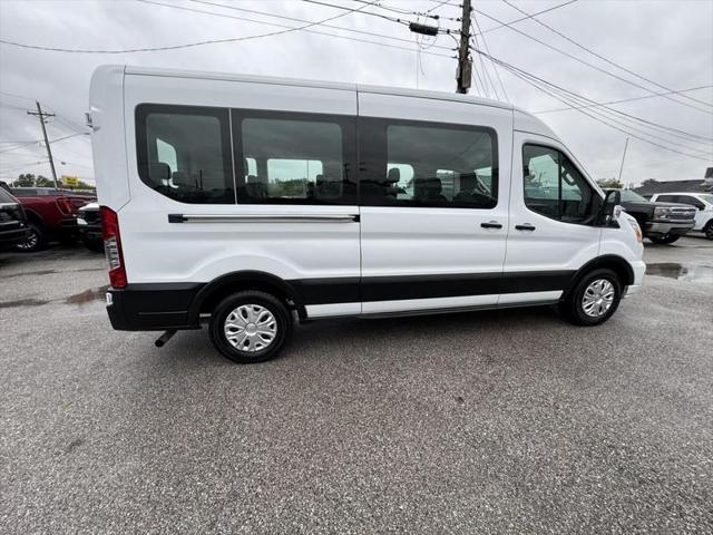 2022 Ford Transit Passenger Wagon XLT