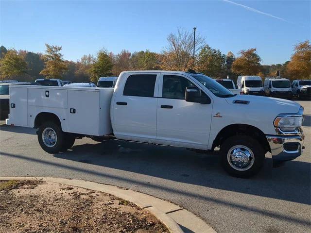 2024 RAM Ram 3500 Chassis Cab RAM 3500 TRADESMAN CREW CAB CHASSIS 4X4 60 CA