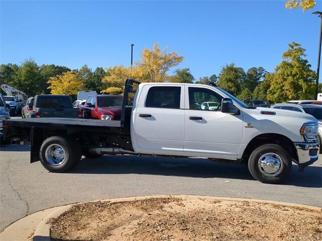 2024 RAM Ram 3500 Chassis Cab RAM 3500 TRADESMAN CREW CAB CHASSIS 4X4 60 CA