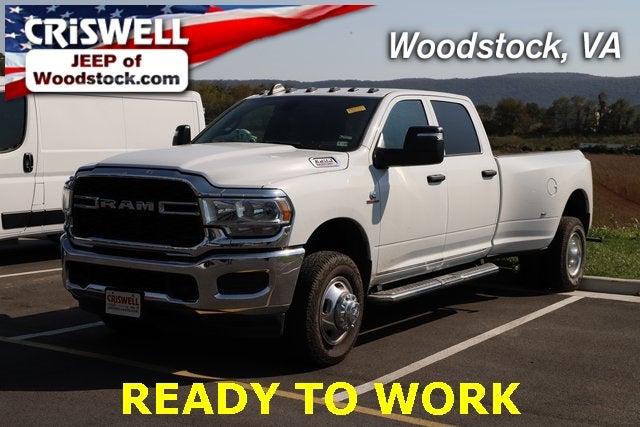 2024 RAM 3500 Tradesman Crew Cab 4x4 8 Box