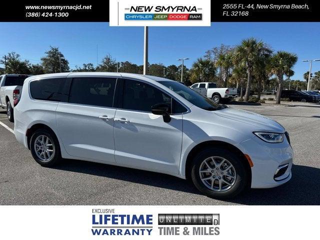 2025 Chrysler Pacifica PACIFICA SELECT