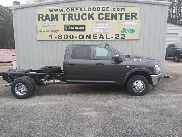 2024 RAM Ram 3500 Chassis Cab RAM 3500 TRADESMAN CREW CAB CHASSIS 4X4 60 CA