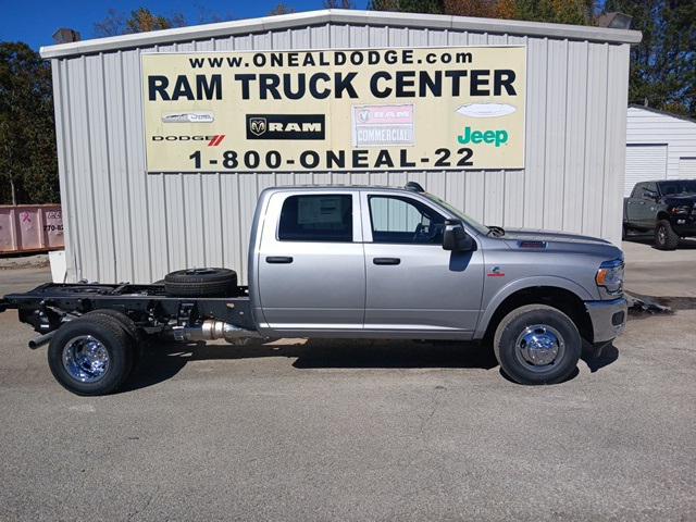 2024 RAM Ram 3500 Chassis Cab RAM 3500 TRADESMAN CREW CAB CHASSIS 4X4 60 CA