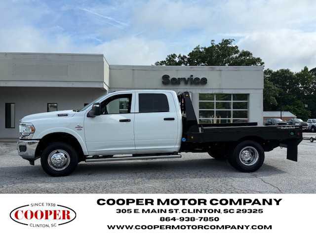 2024 RAM Ram 3500 Chassis Cab RAM 3500 TRADESMAN CREW CAB CHASSIS 4X4 60 CA