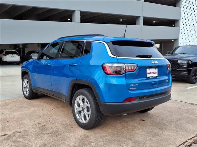 2025 Jeep Compass COMPASS LATITUDE 4X4