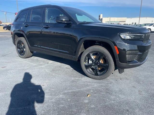2025 Jeep Grand Cherokee GRAND CHEROKEE ALTITUDE 4X4