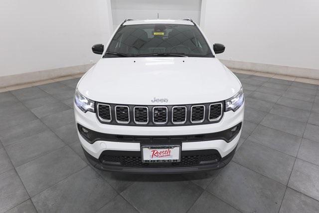 2025 Jeep Compass COMPASS LATITUDE 4X4