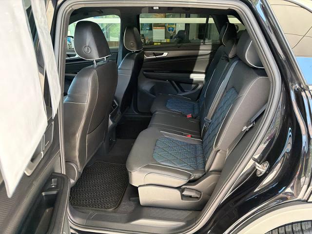 2024 Volkswagen Atlas Cross Sport 2.0T SEL Premium R-Line
