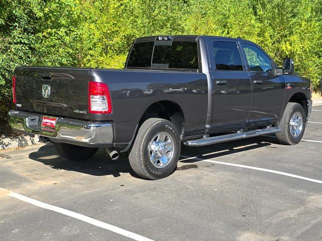 2023 RAM 3500 Tradesman Crew Cab 4x4 64 Box